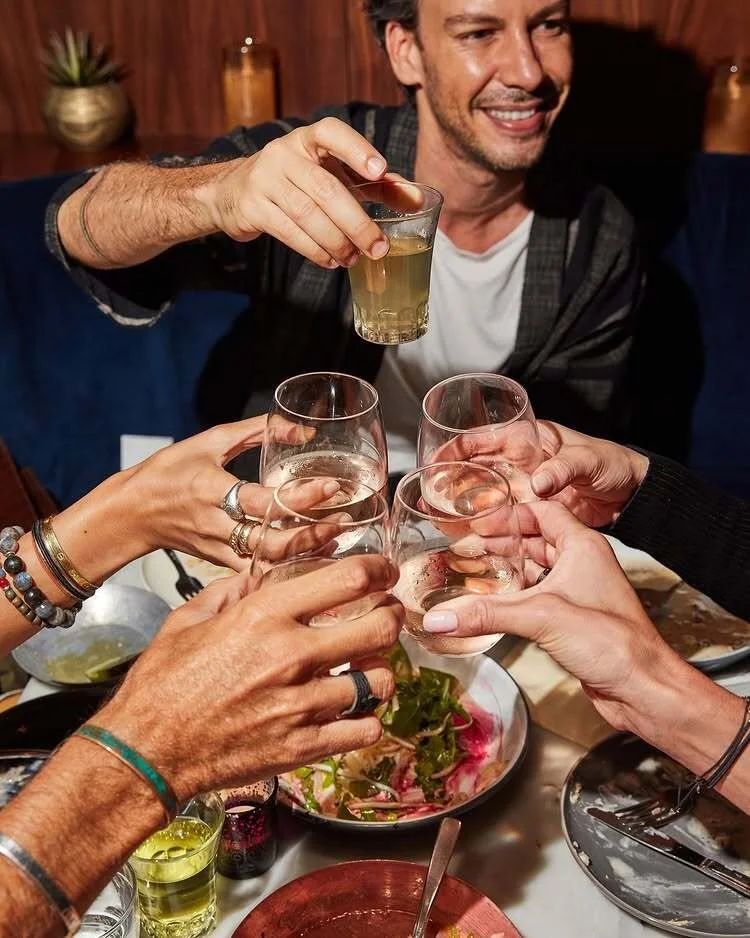Groupe en soirée à Bordeaux